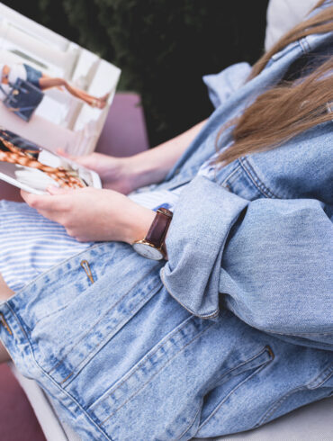 Come abbinare la camicia in jeans, un classico indispensabile